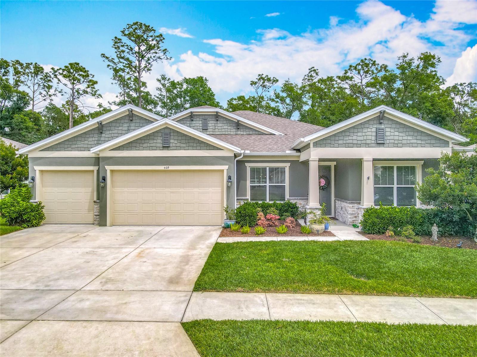409 NOWELL LOOP