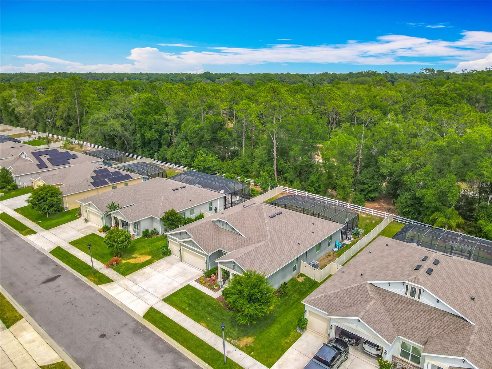 409 NOWELL LOOP
