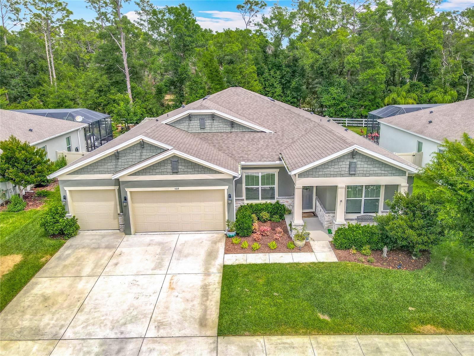 409 NOWELL LOOP