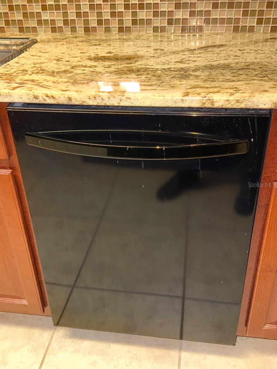 HARBOUR CLUB CONDO 2 - Residential