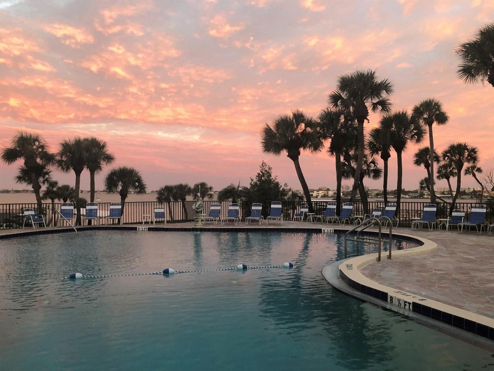 HARBOUR CLUB CONDO 2 - Residential