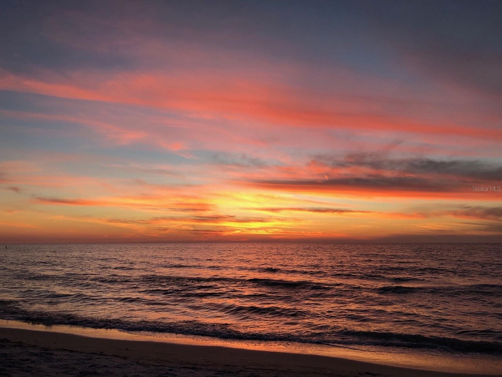 HARBOUR CLUB CONDO 2 - Residential