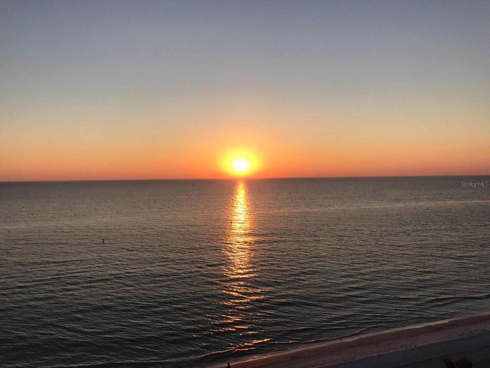 HARBOUR CLUB CONDO 2 - Residential