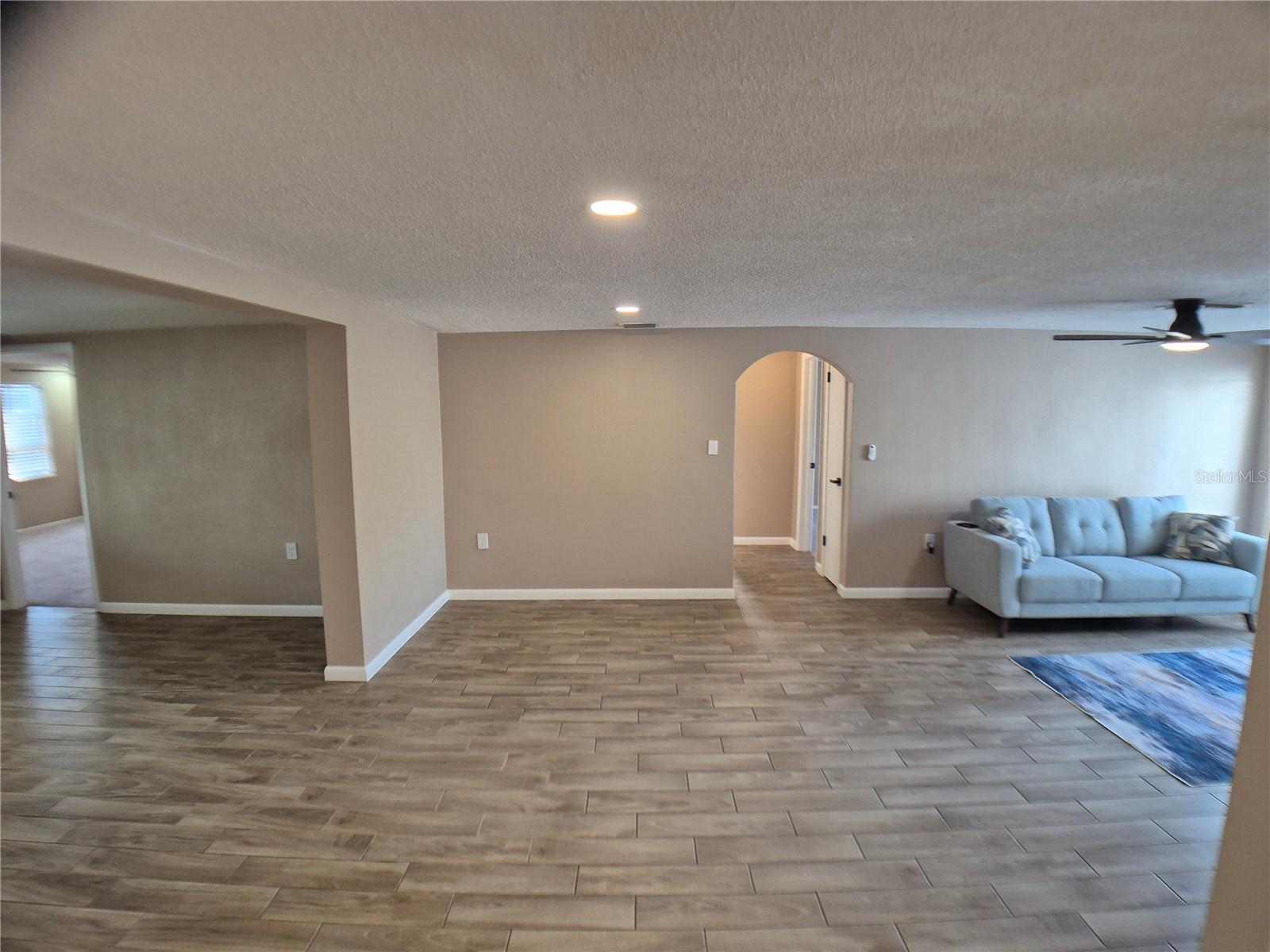 7014 INGLESIDE DRIVE