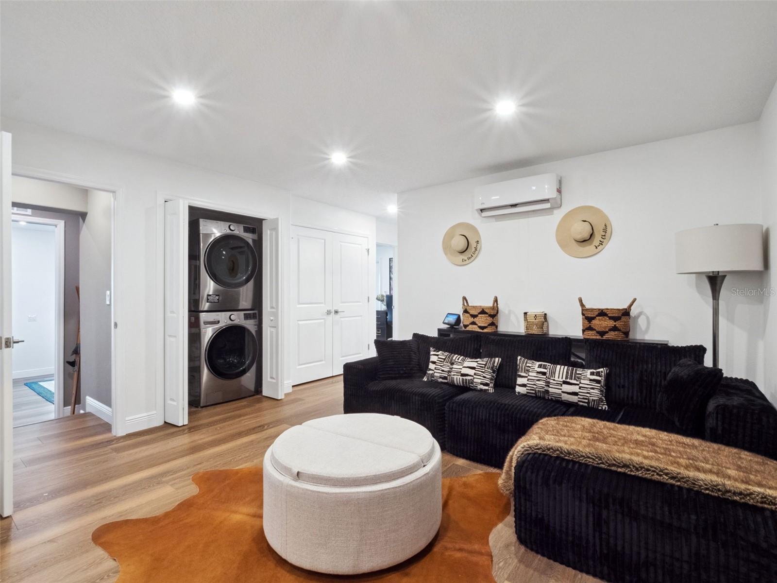 SUNSET HARBOR HILL - Residential