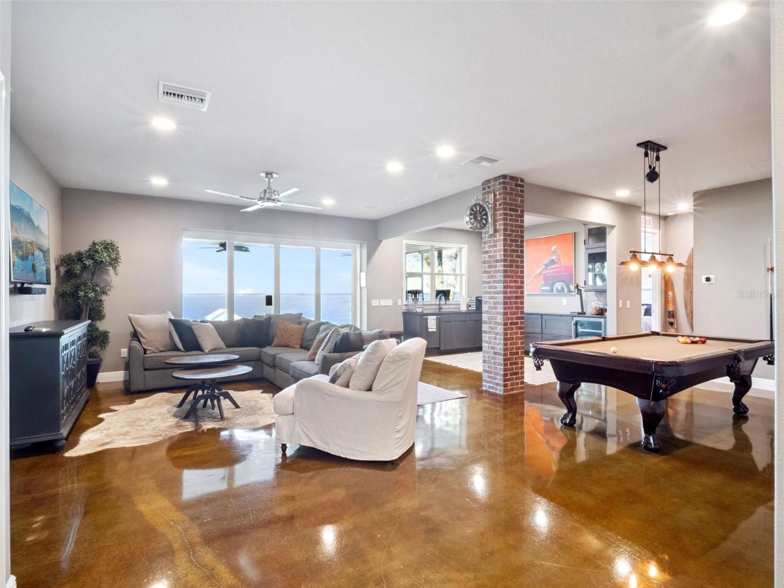 SUNSET HARBOR HILL - Residential