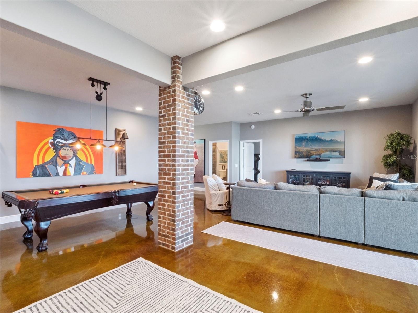 SUNSET HARBOR HILL - Residential