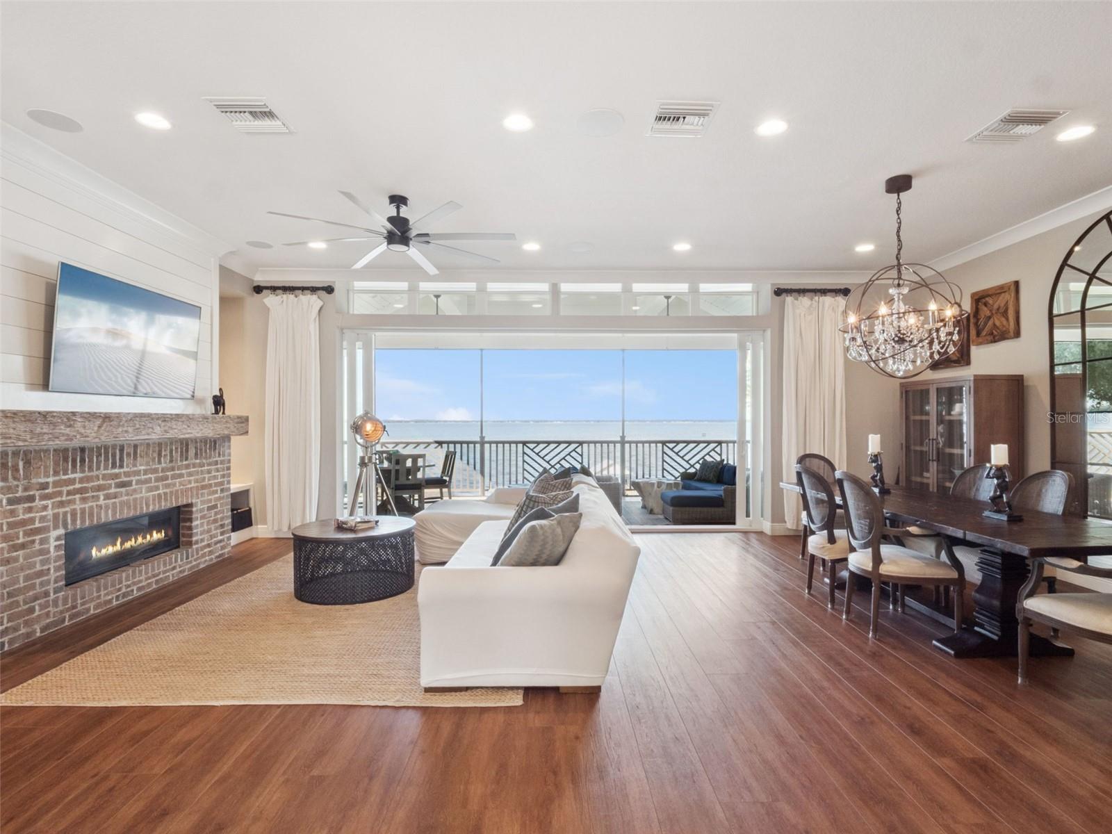 SUNSET HARBOR HILL - Residential