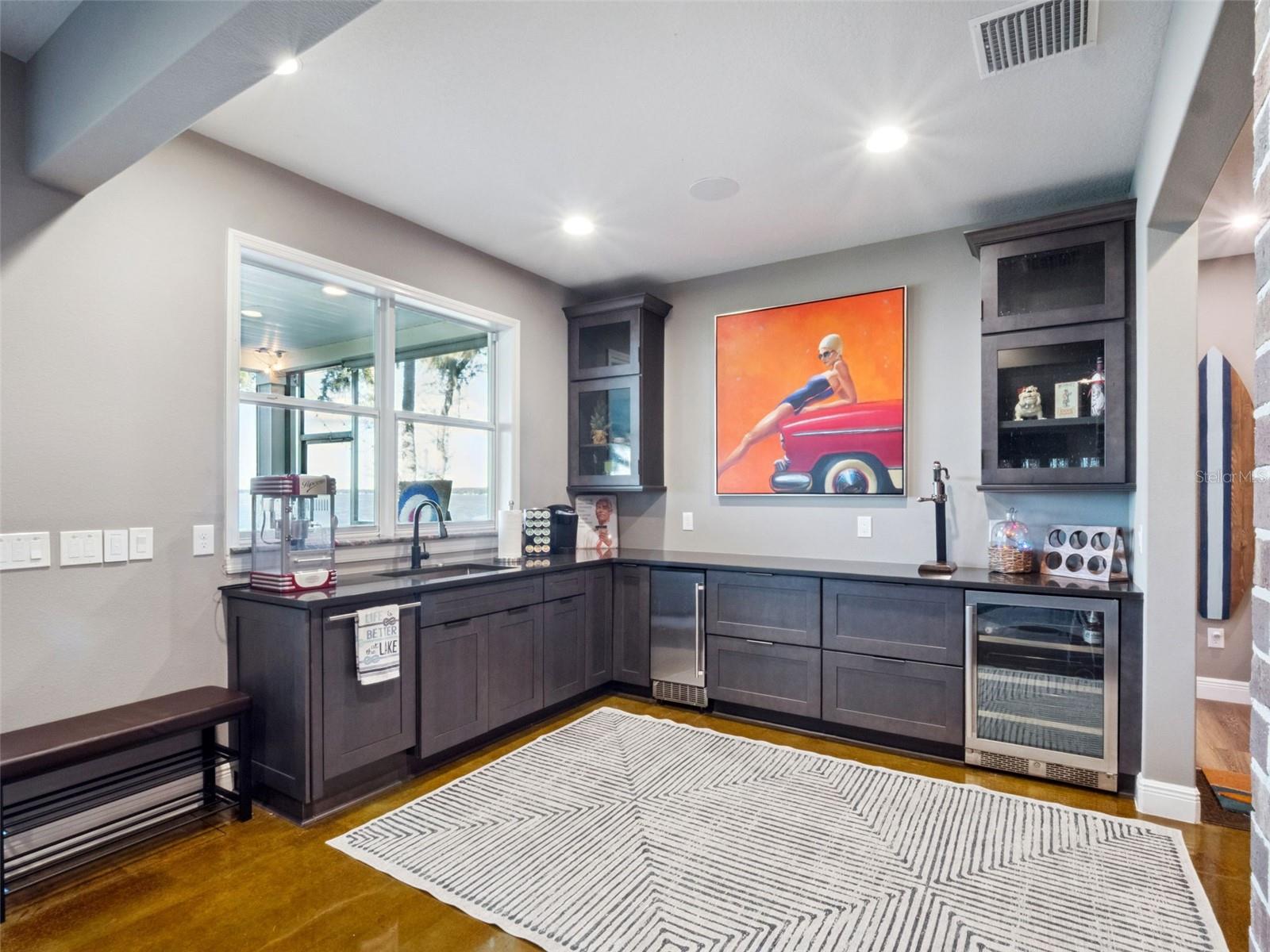 SUNSET HARBOR HILL - Residential