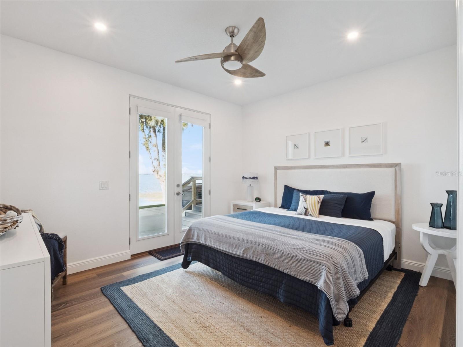 SUNSET HARBOR HILL - Residential