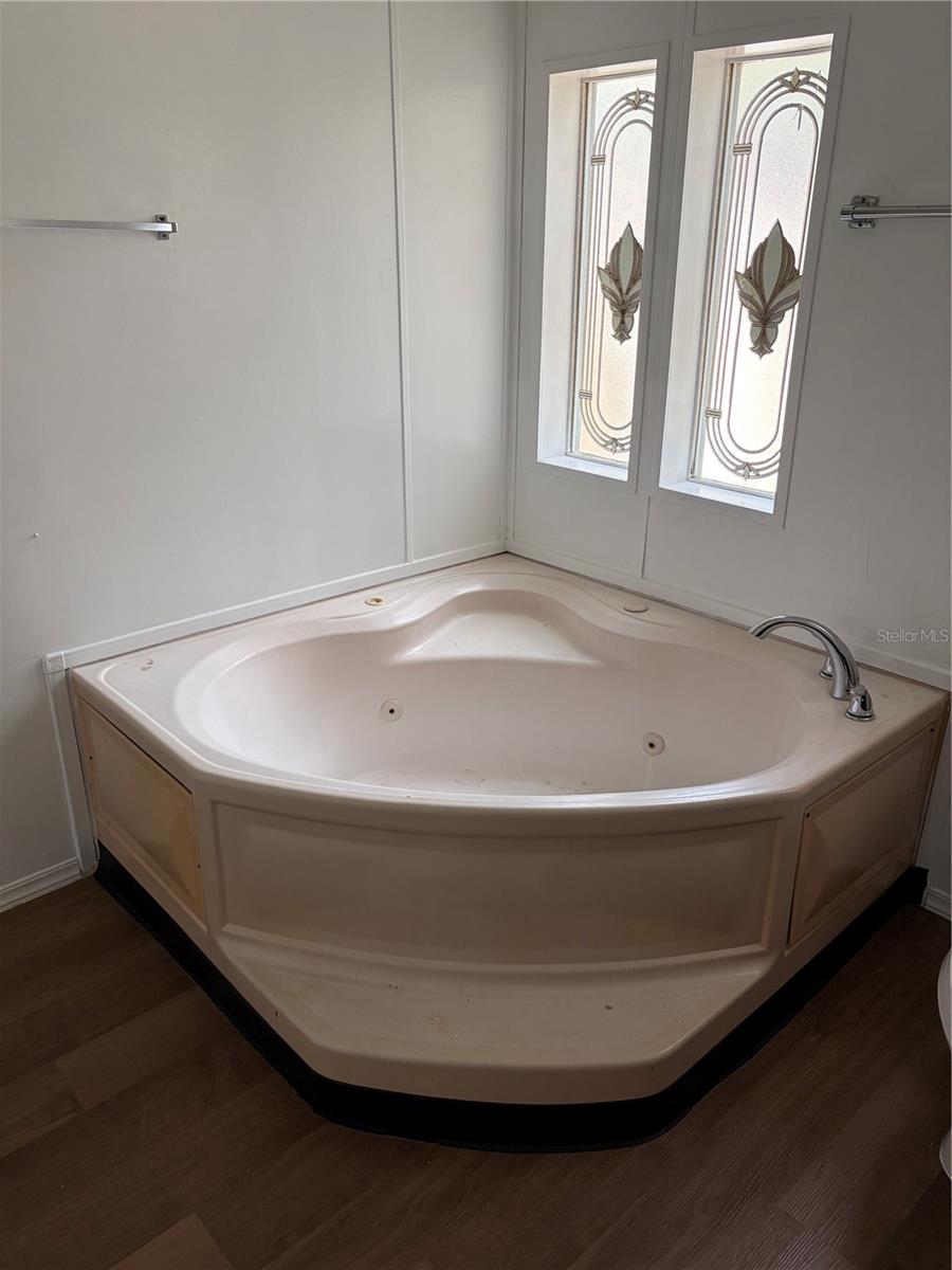 MONTVERDE HILLS - Residential Lease