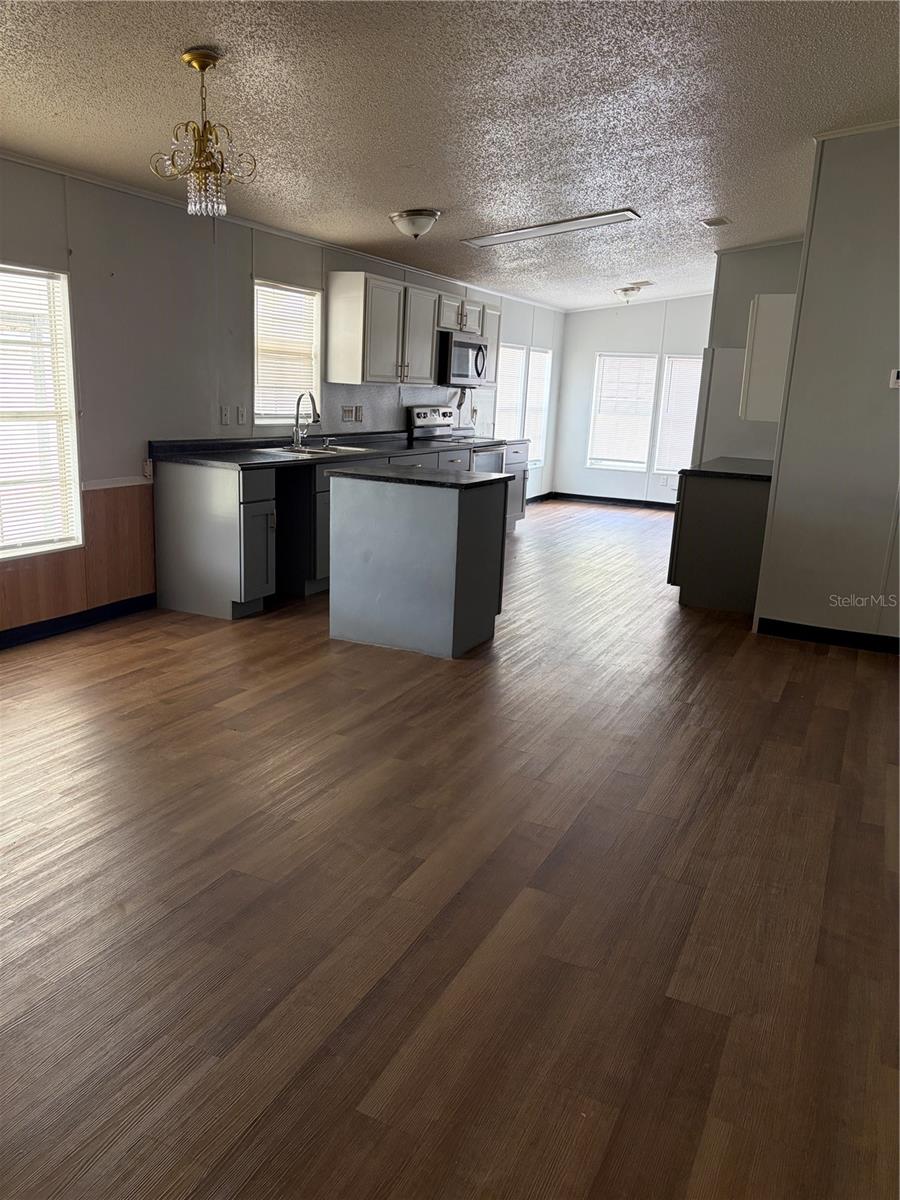 MONTVERDE HILLS - Residential Lease