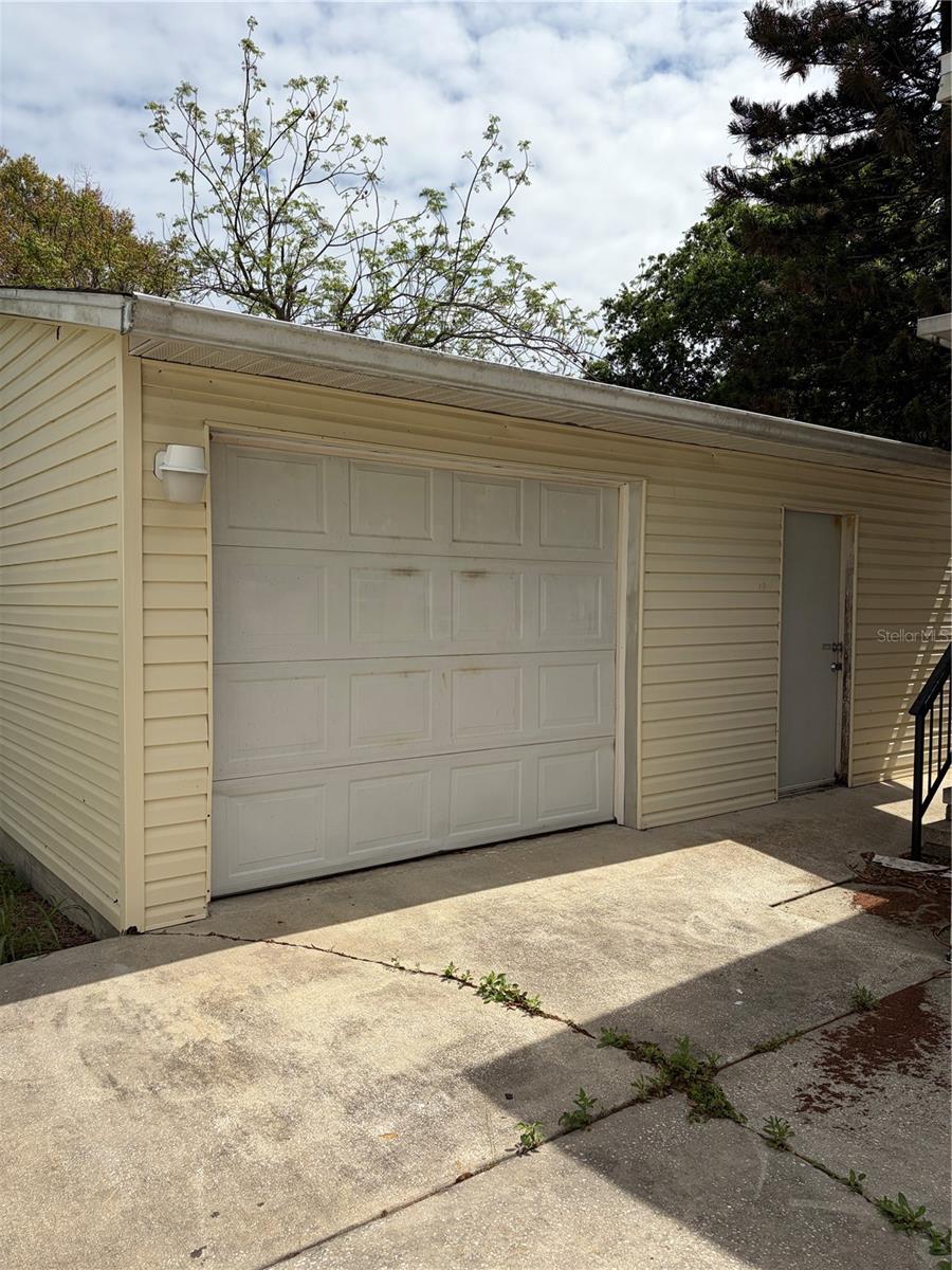 MONTVERDE HILLS - Residential Lease