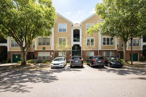 Photo of 13015 Plantation Park Circle #1027, Orlando, FL 32821 (MLS # O6370860)