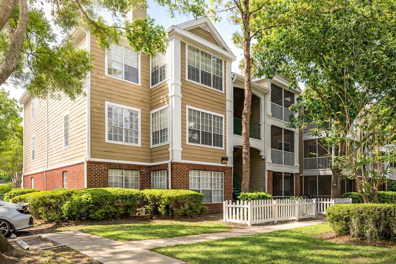 PLANTATION PARK PRIVATE RESIDENCE - Residential