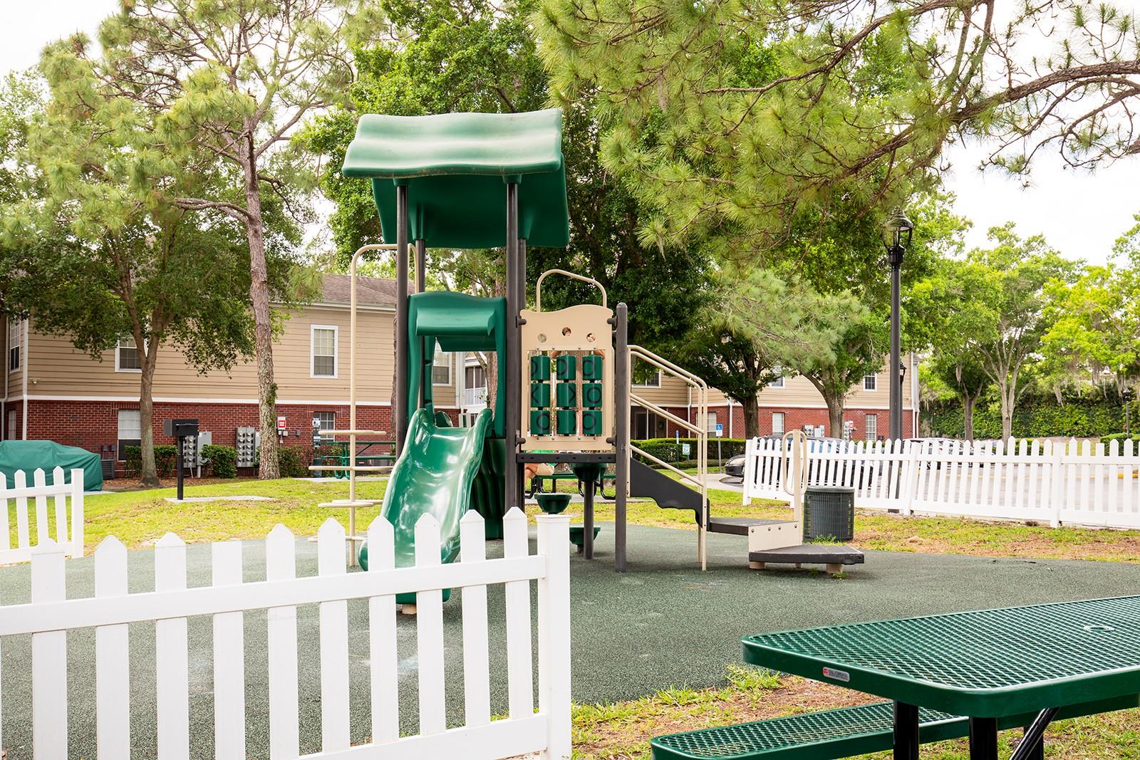 PLANTATION PARK PRIVATE RESIDENCE - Residential