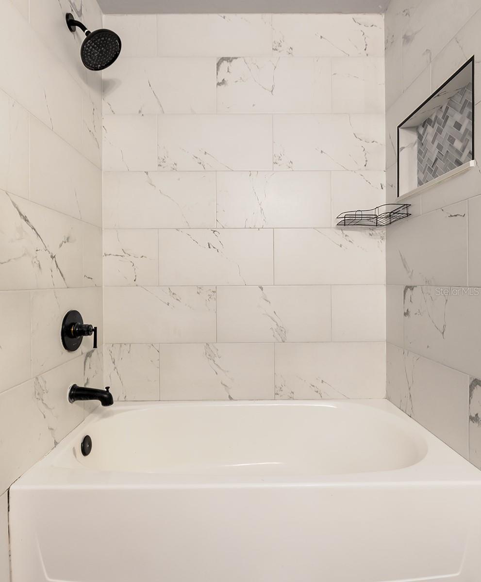 PLANTATION PARK PRIVATE RESIDENCE - Residential