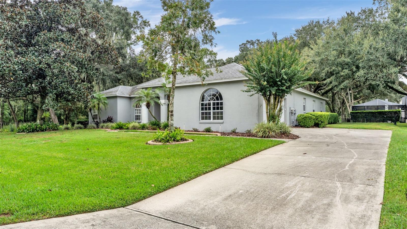 7265 MILLBROOK OAKS DRIVE