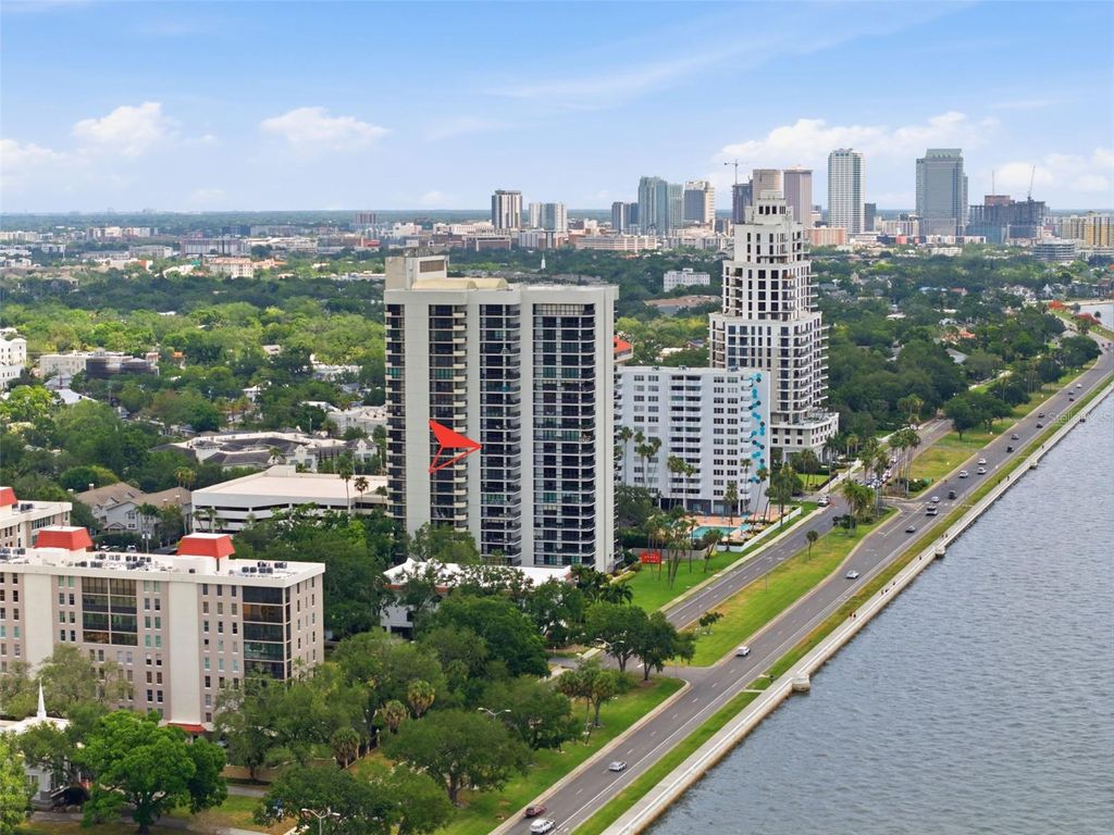 Photo of 2413 Bayshore Boulevard #1004, Tampa, FL 33629 (MLS # TB8510539)