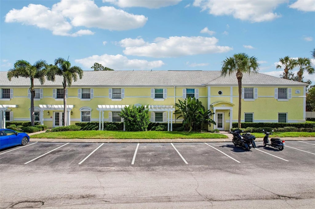 Photo of 102 Pompano Drive SE #D, St Petersburg, FL 33705 (MLS # TB8560041)
