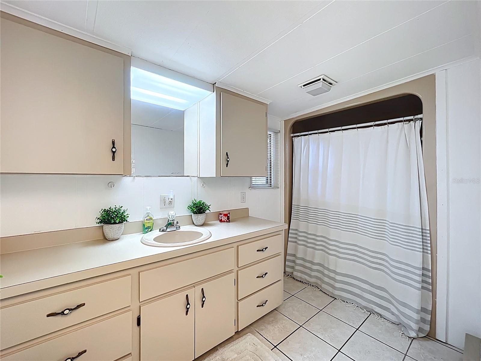 EAGLE NEST MOB HOMES ESTATES ADD 01 - Residential