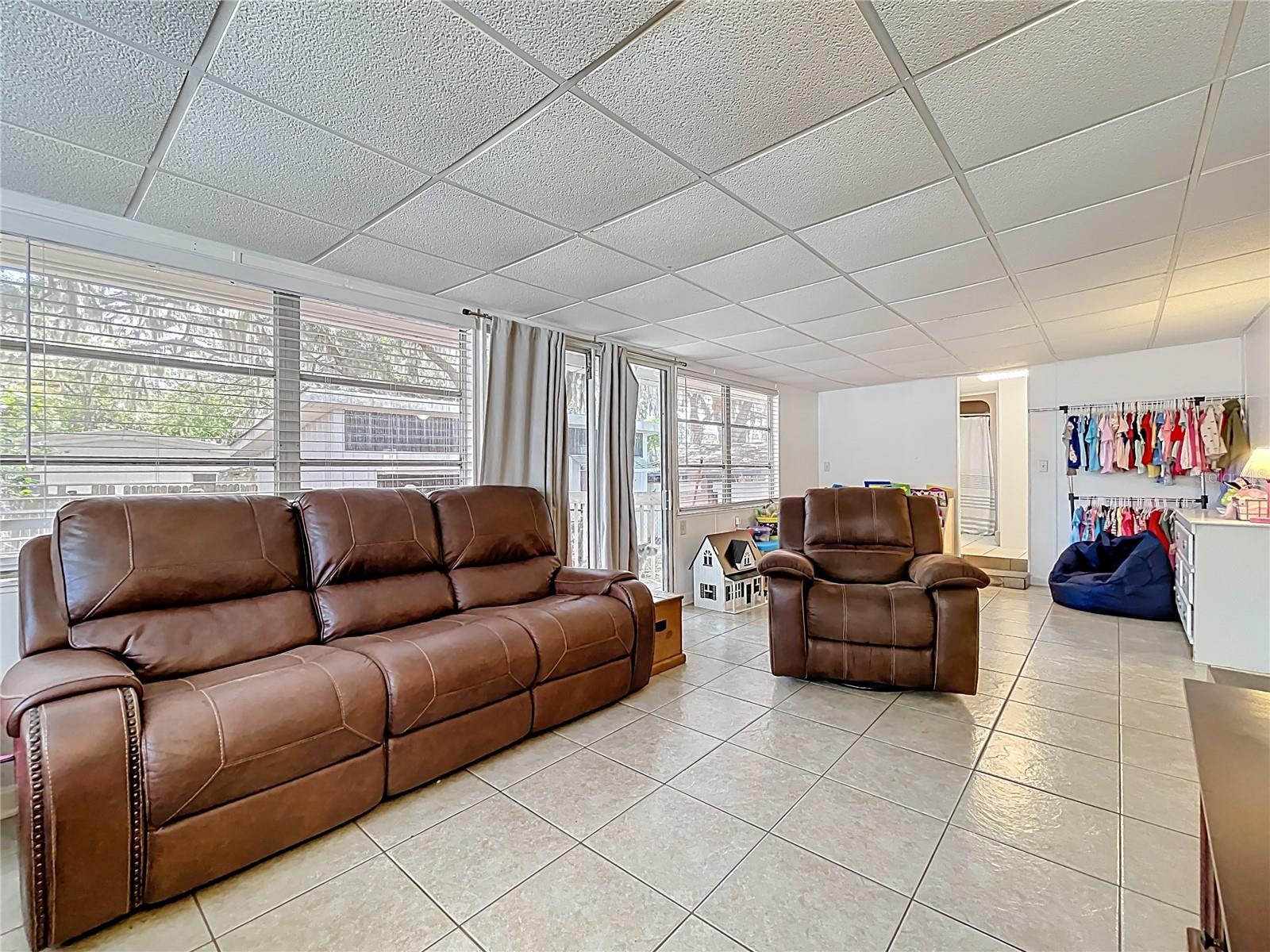 EAGLE NEST MOB HOMES ESTATES ADD 01 - Residential