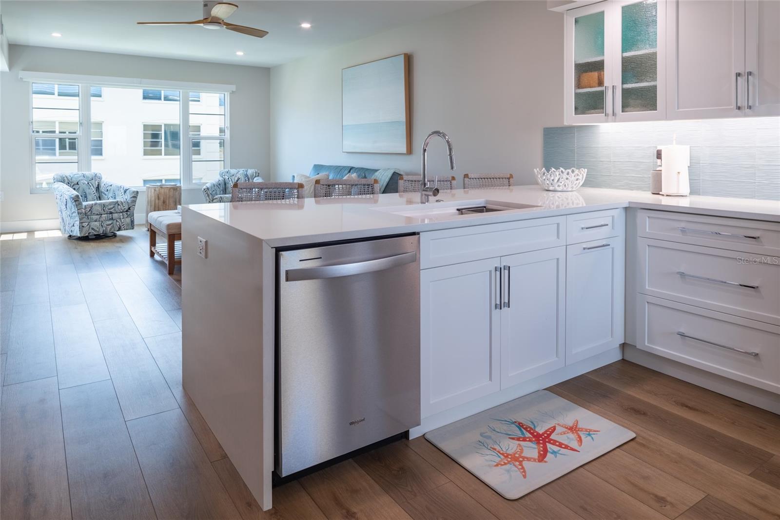 BEACH HARBOR CLUB - Residential