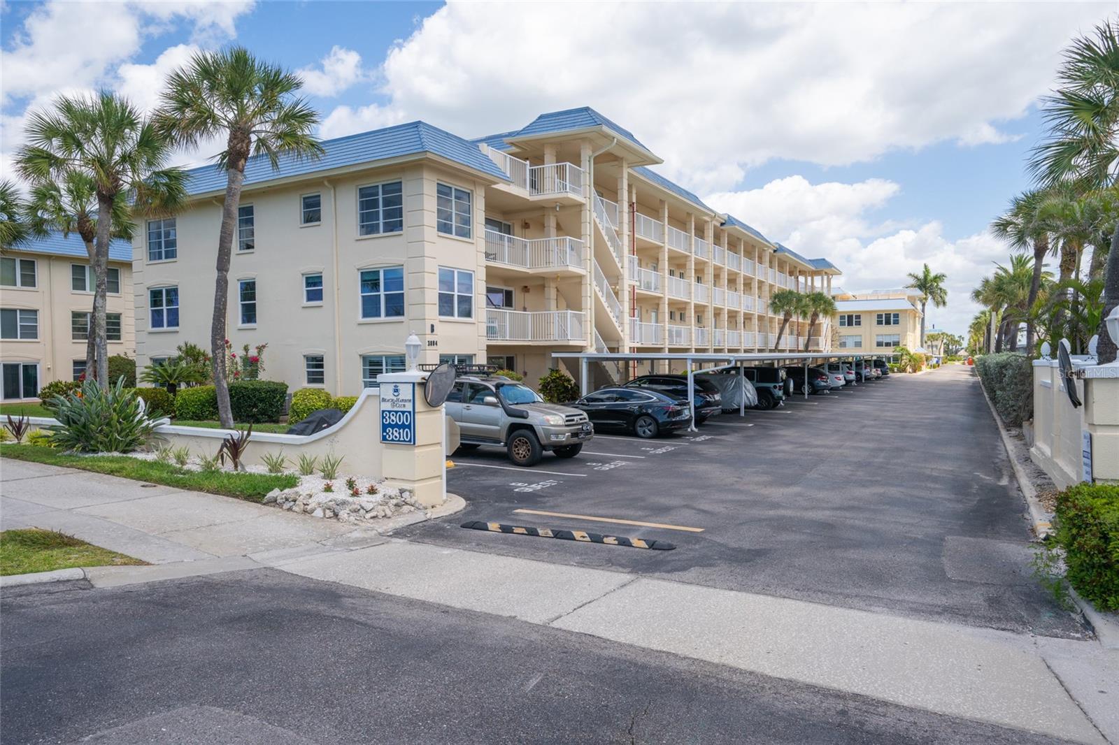 3804 GULF OF MEXICO DRIVE B305