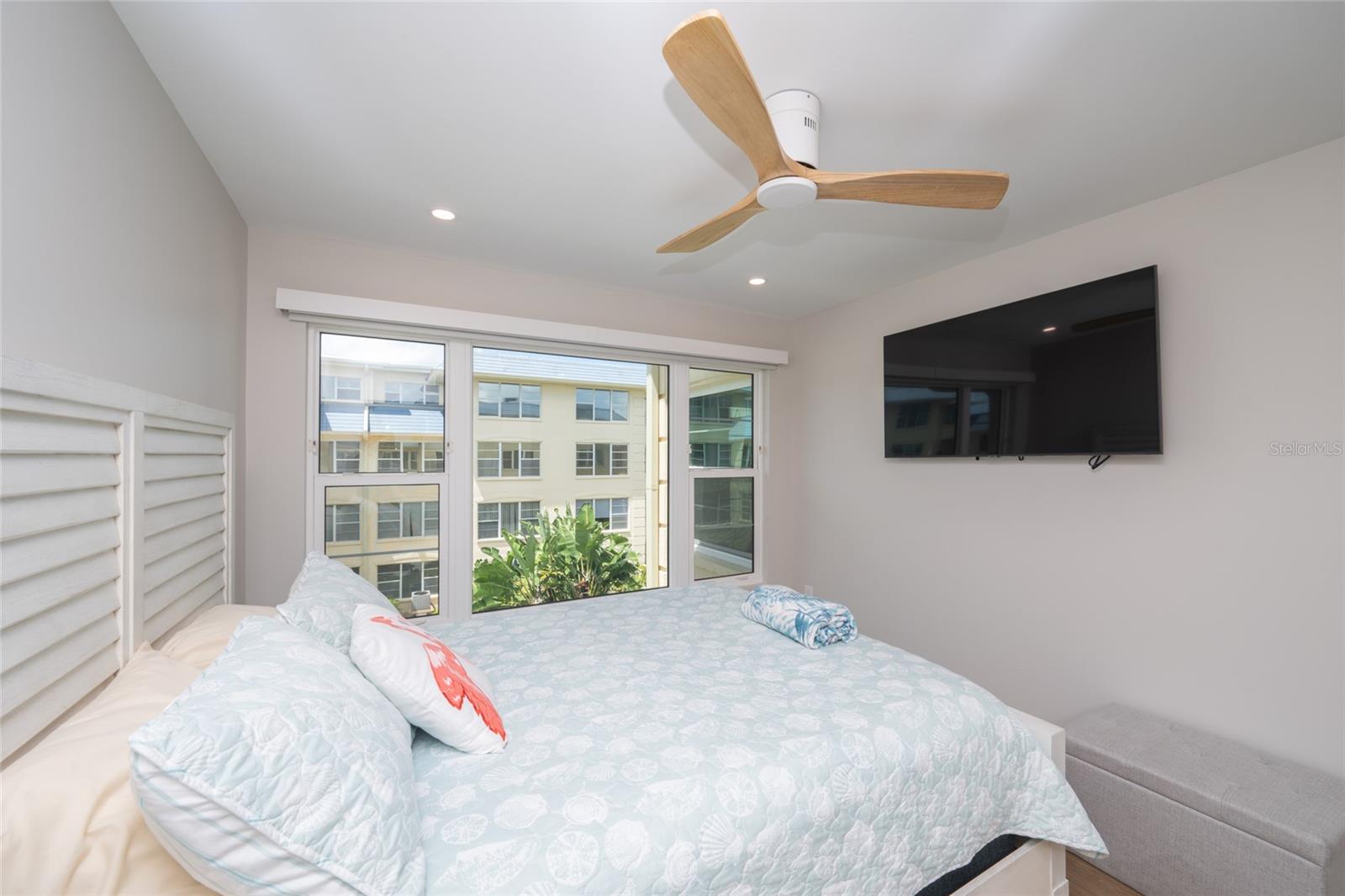 BEACH HARBOR CLUB - Residential