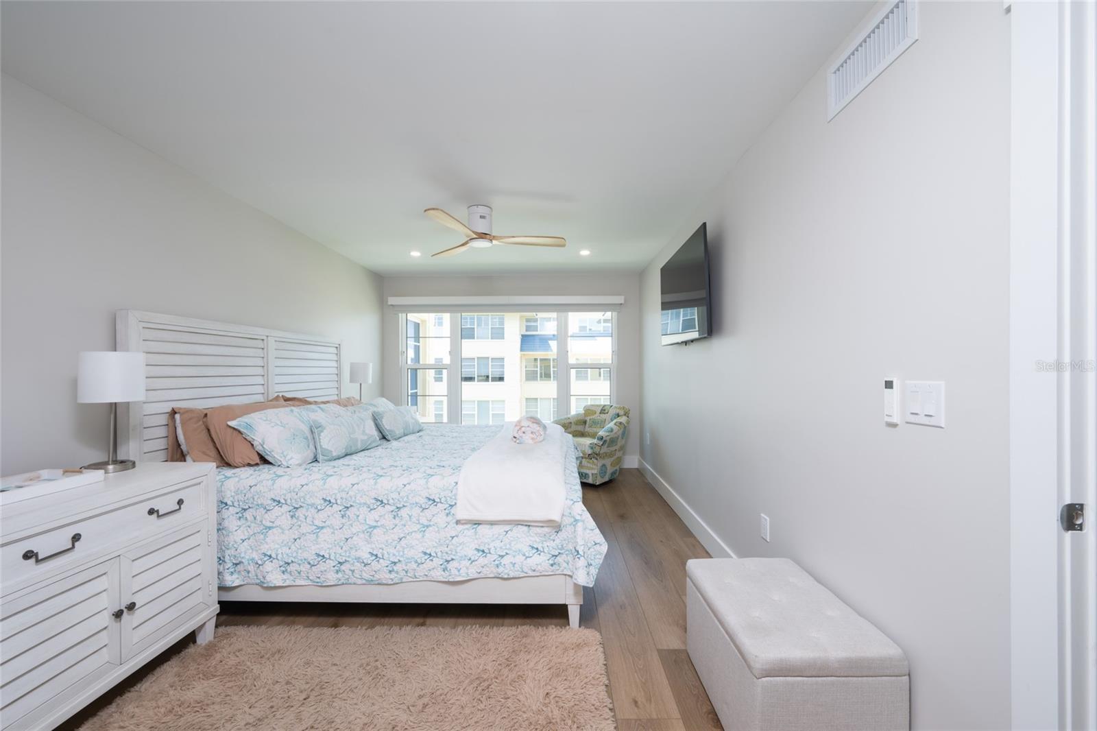 BEACH HARBOR CLUB - Residential