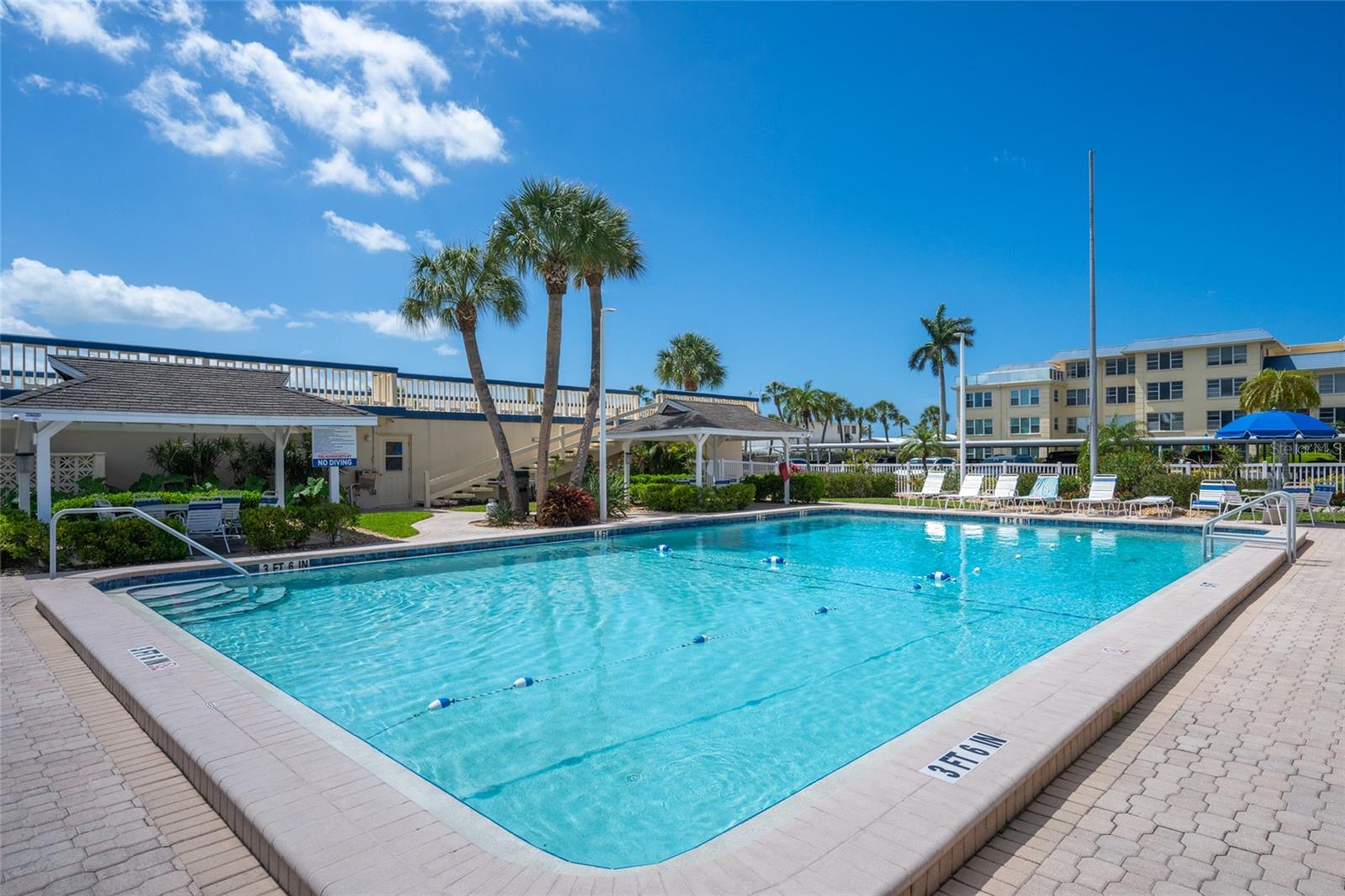 BEACH HARBOR CLUB - Residential