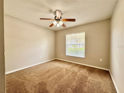A home in WINTER HAVEN