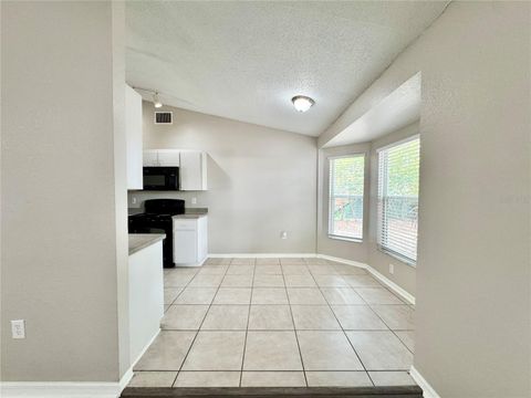 A home in WINTER HAVEN