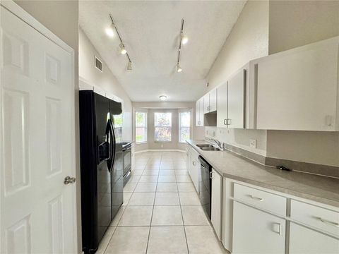 A home in WINTER HAVEN