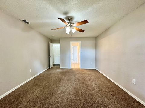 A home in WINTER HAVEN