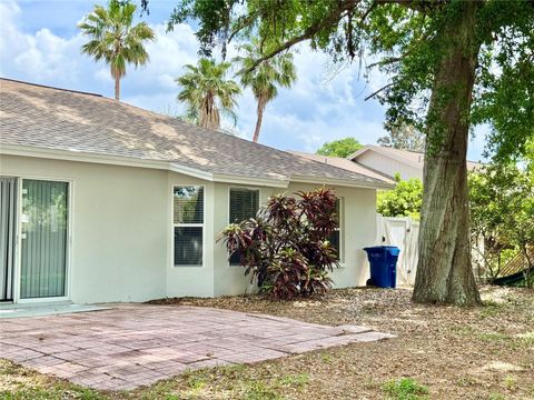 A home in WINTER HAVEN