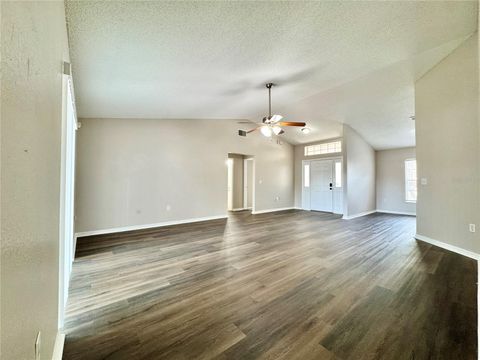 A home in WINTER HAVEN
