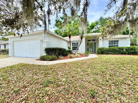 A home in WINTER HAVEN