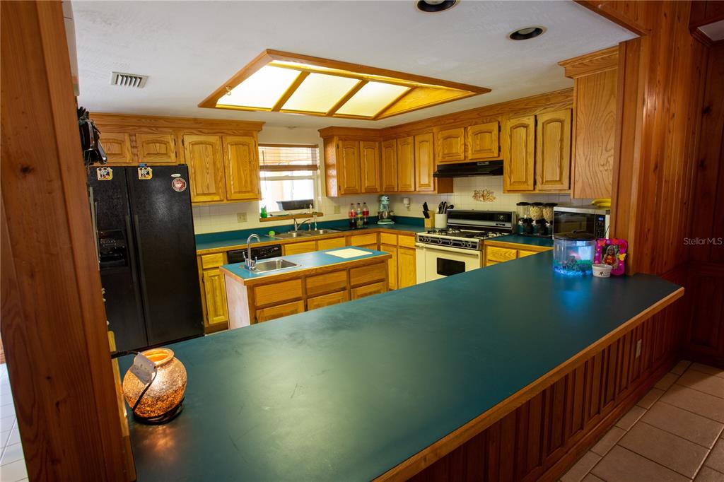 Photo 6 of 21 of 1095 GRAND AVENUE house