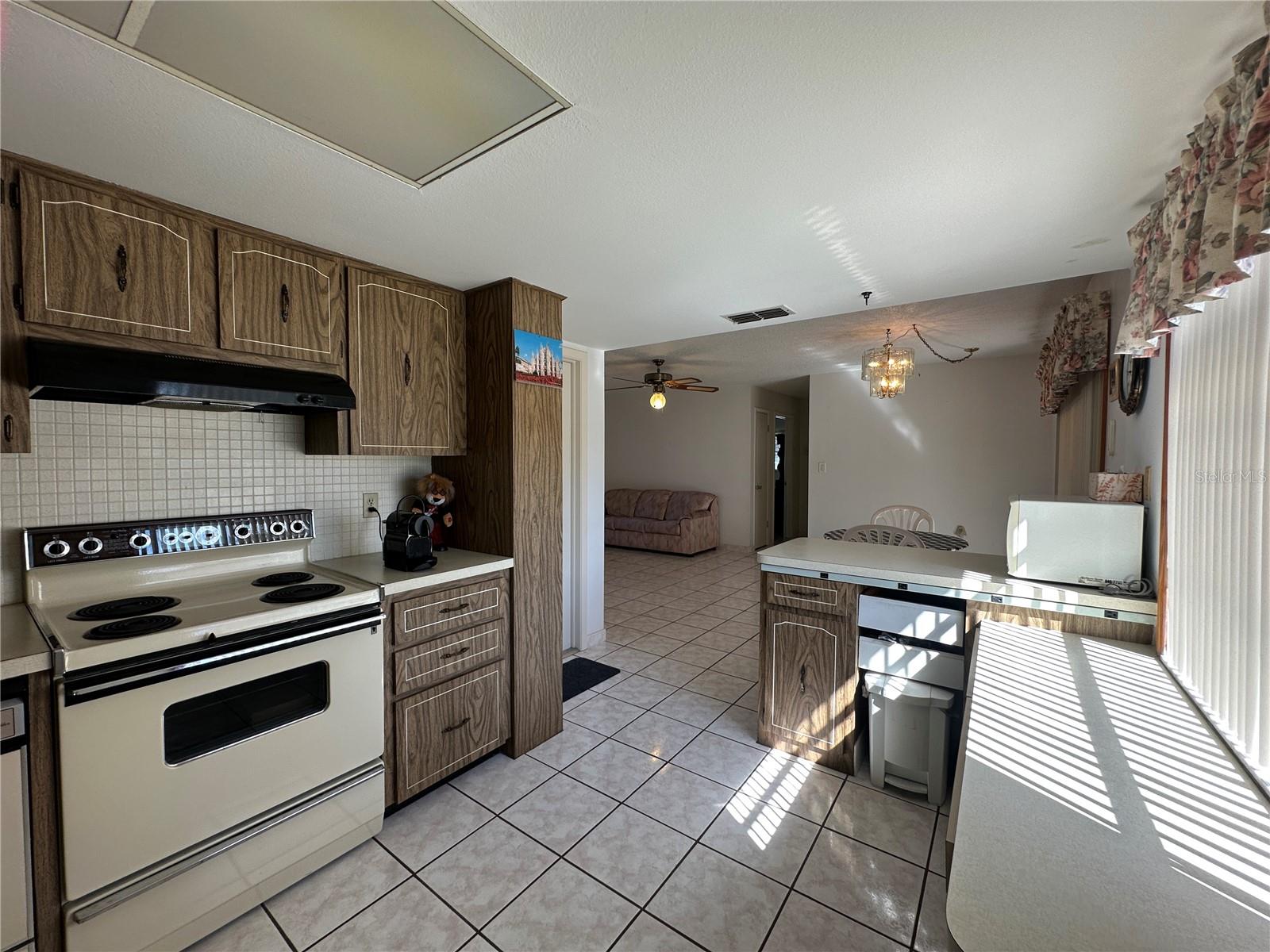 THE LAKES - Residential