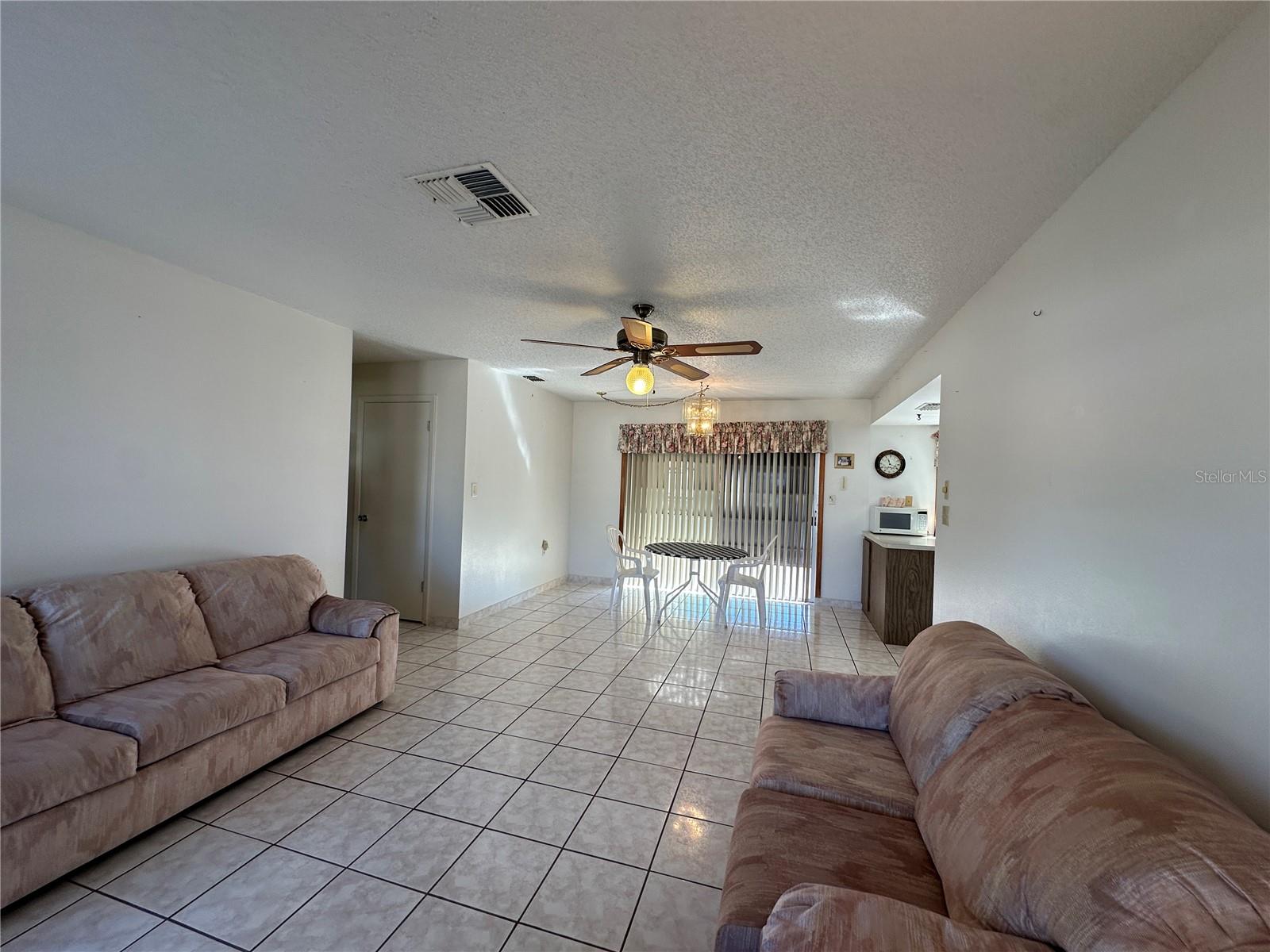 THE LAKES - Residential