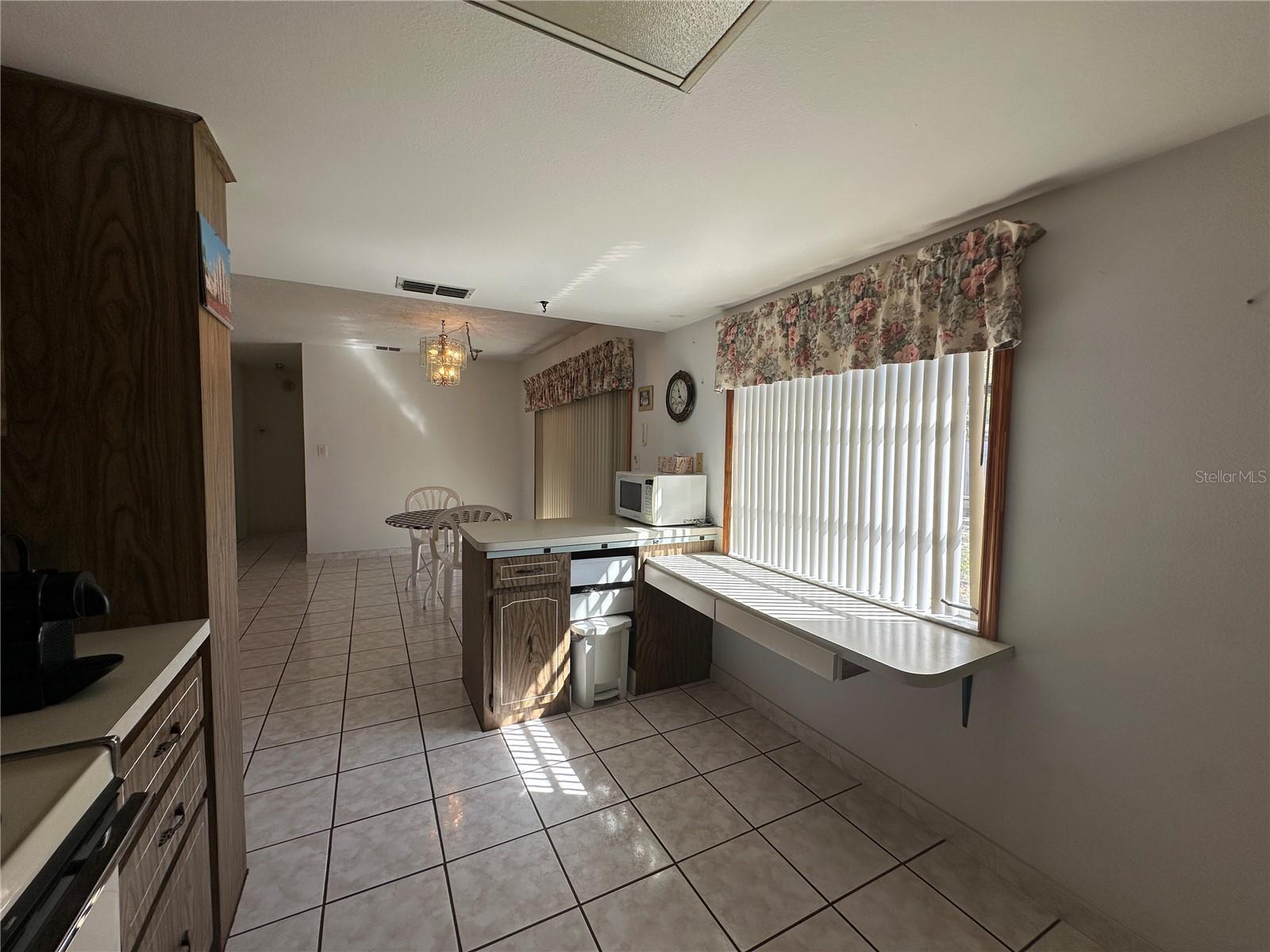 THE LAKES - Residential