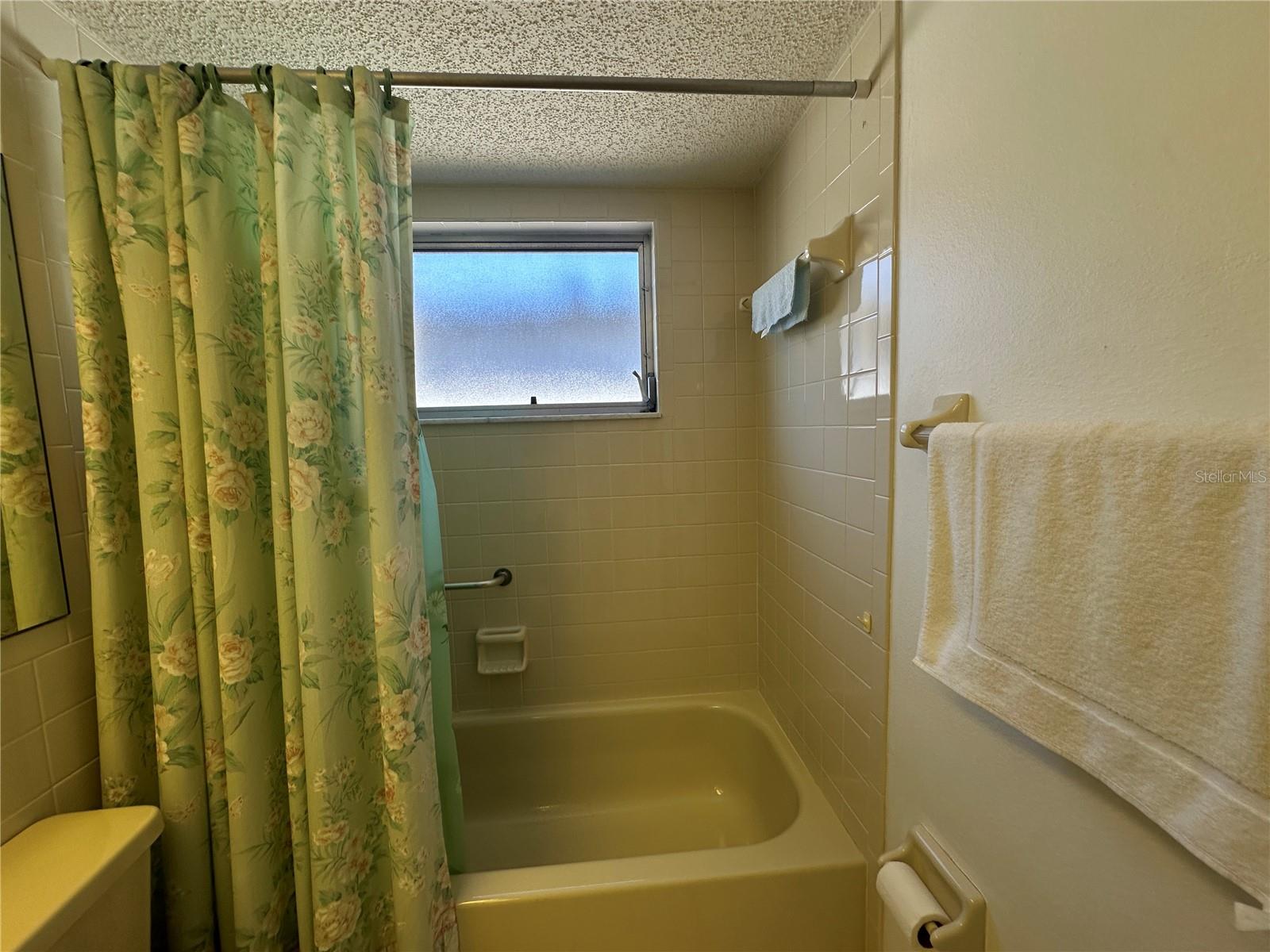 THE LAKES - Residential