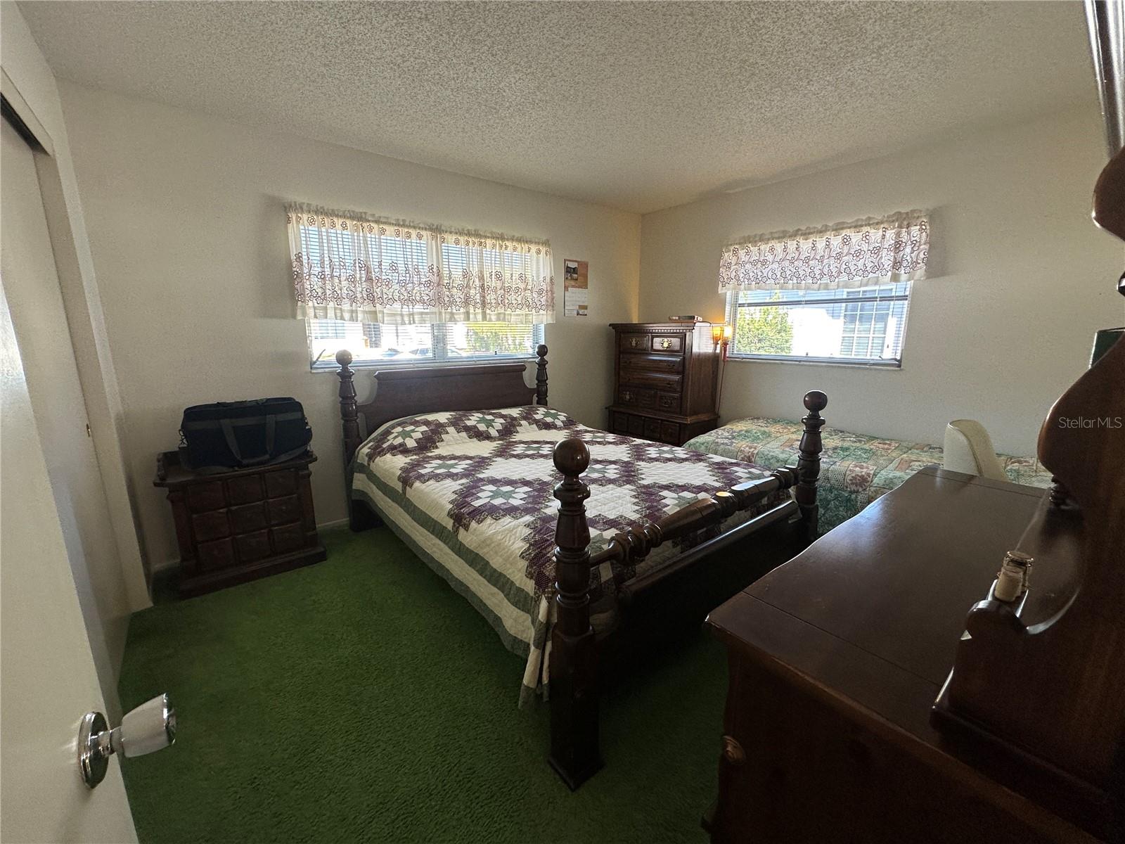 THE LAKES - Residential