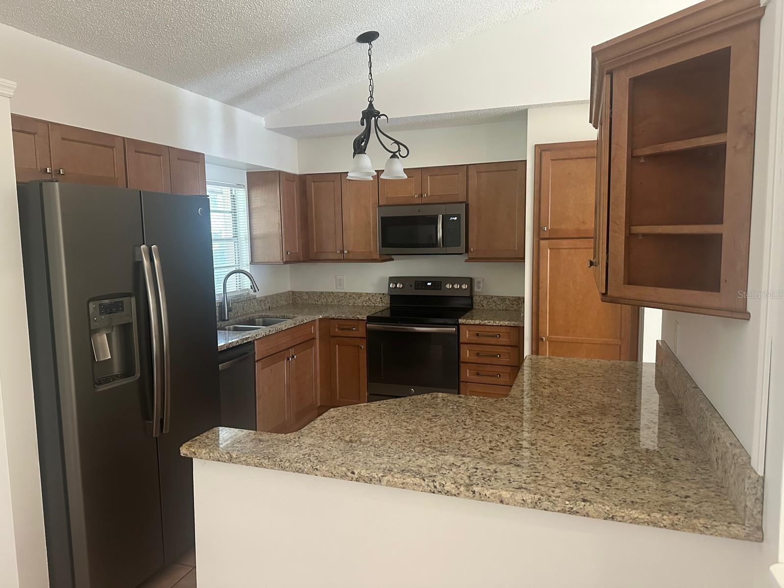 CEDAR RIDGE UNIT 3 - Residential Lease