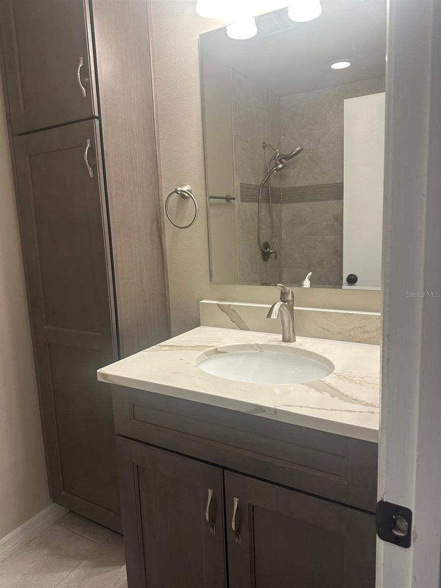 CEDAR RIDGE UNIT 3 - Residential Lease