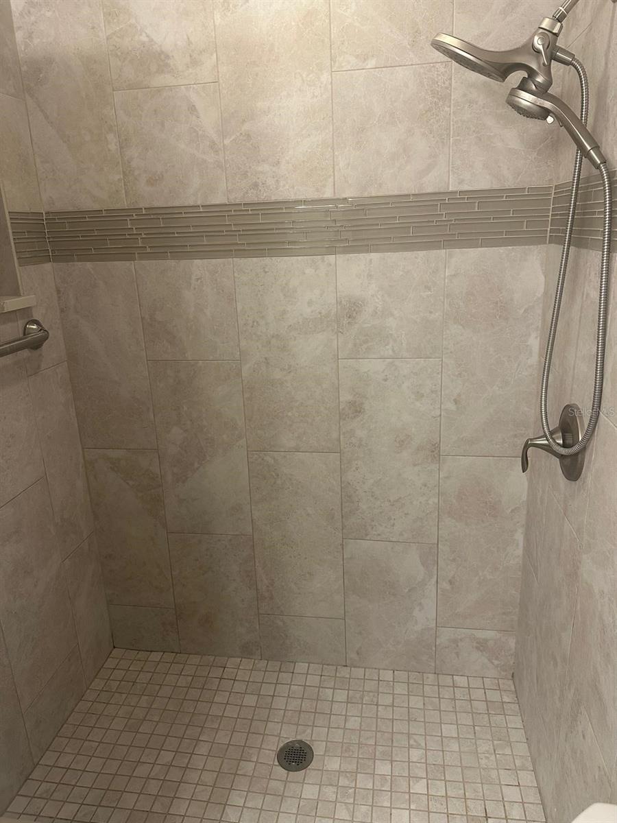 CEDAR RIDGE UNIT 3 - Residential Lease
