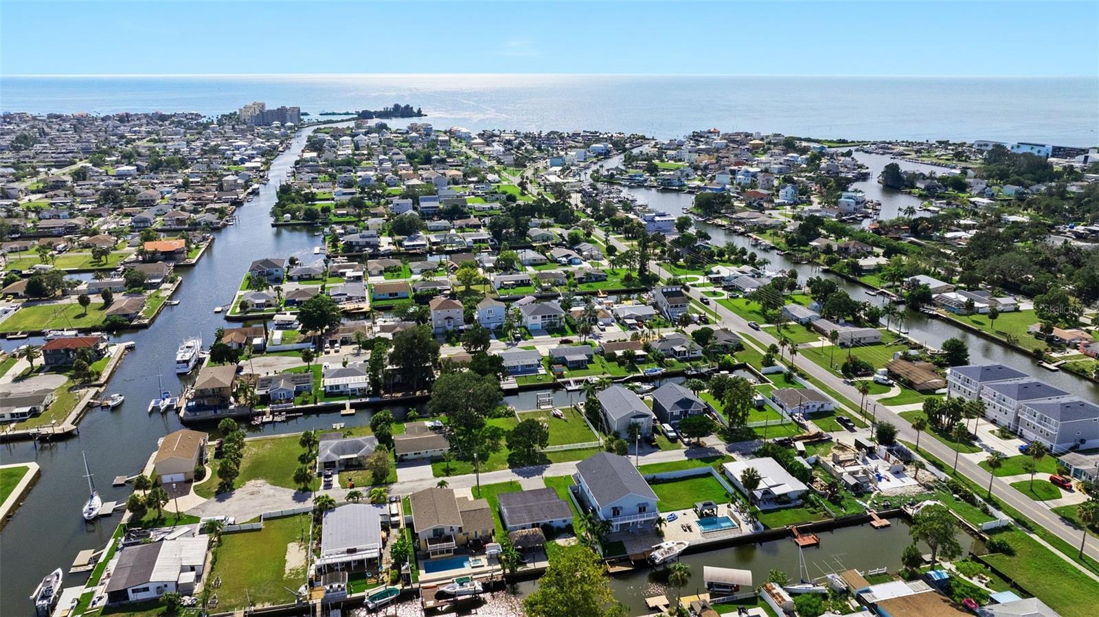 HUDSON BEACH ESTATES - Residential Lease