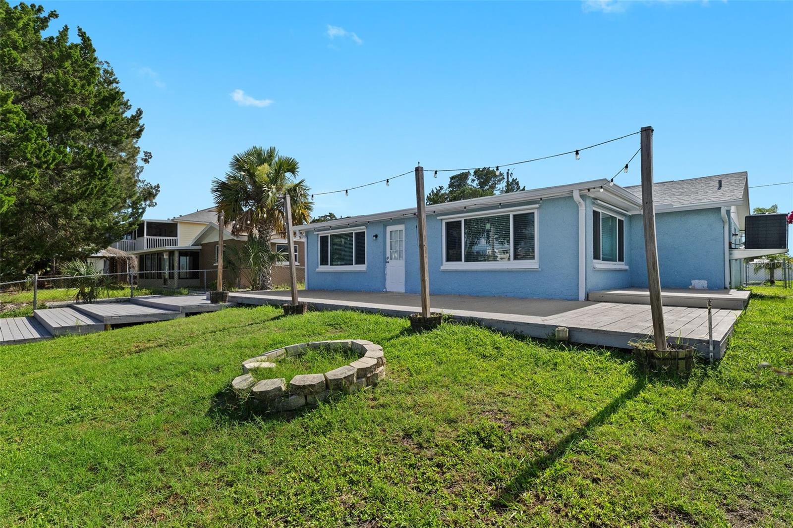 HUDSON BEACH ESTATES - Residential Lease