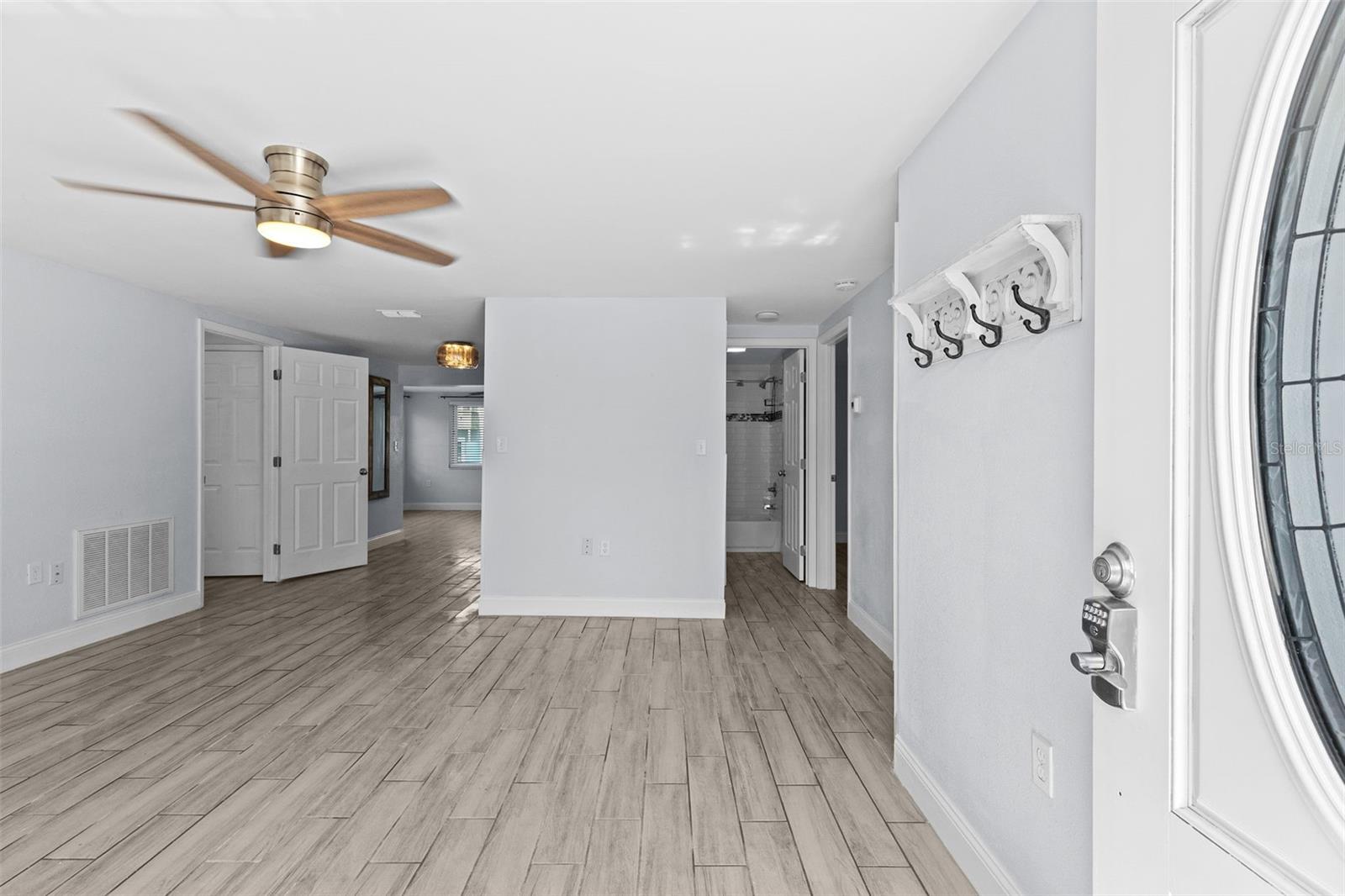 HUDSON BEACH ESTATES - Residential Lease